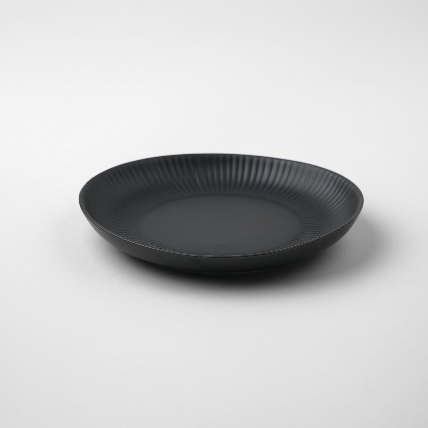 線彫　銘々皿（16cm）