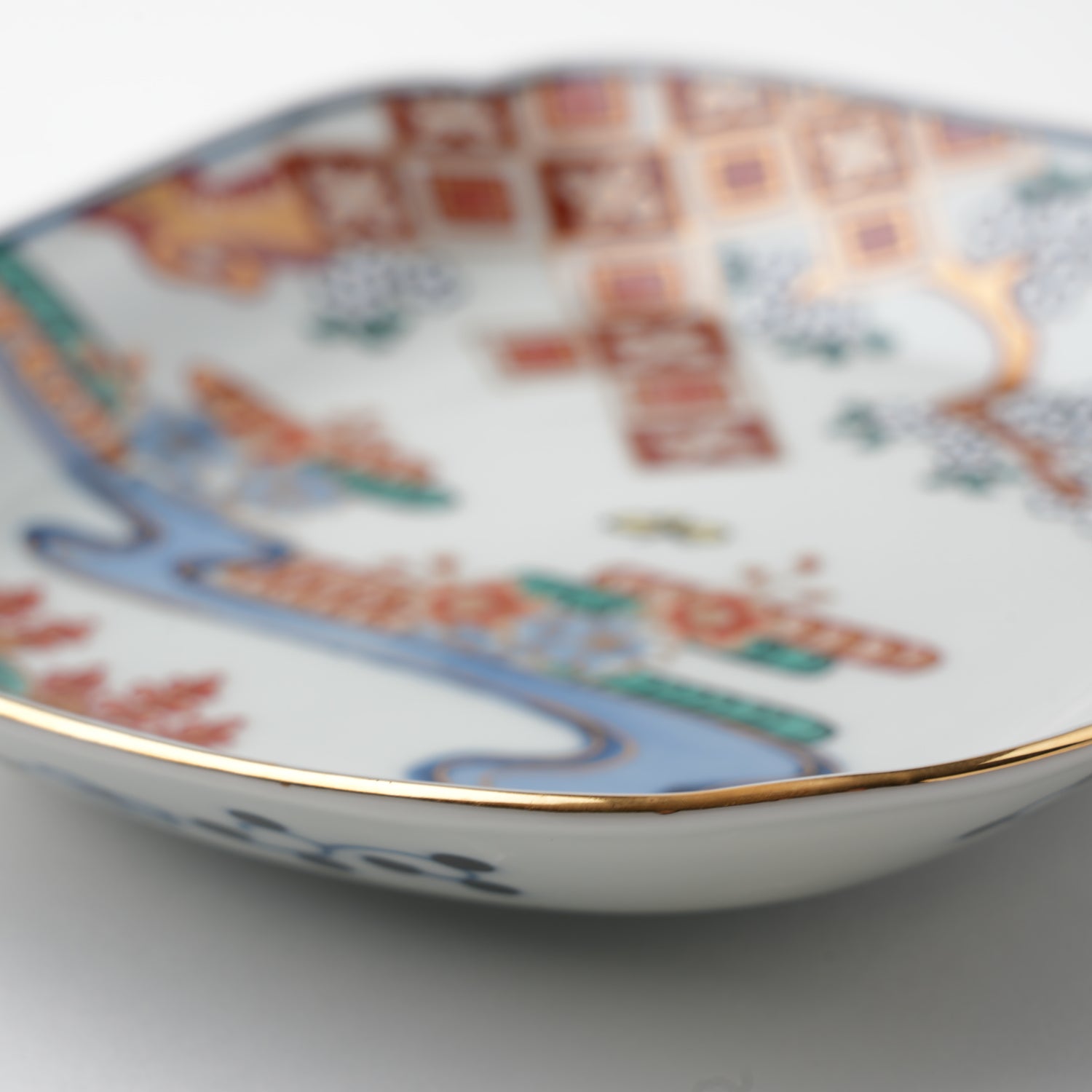 流水菱花紋　角銘々皿