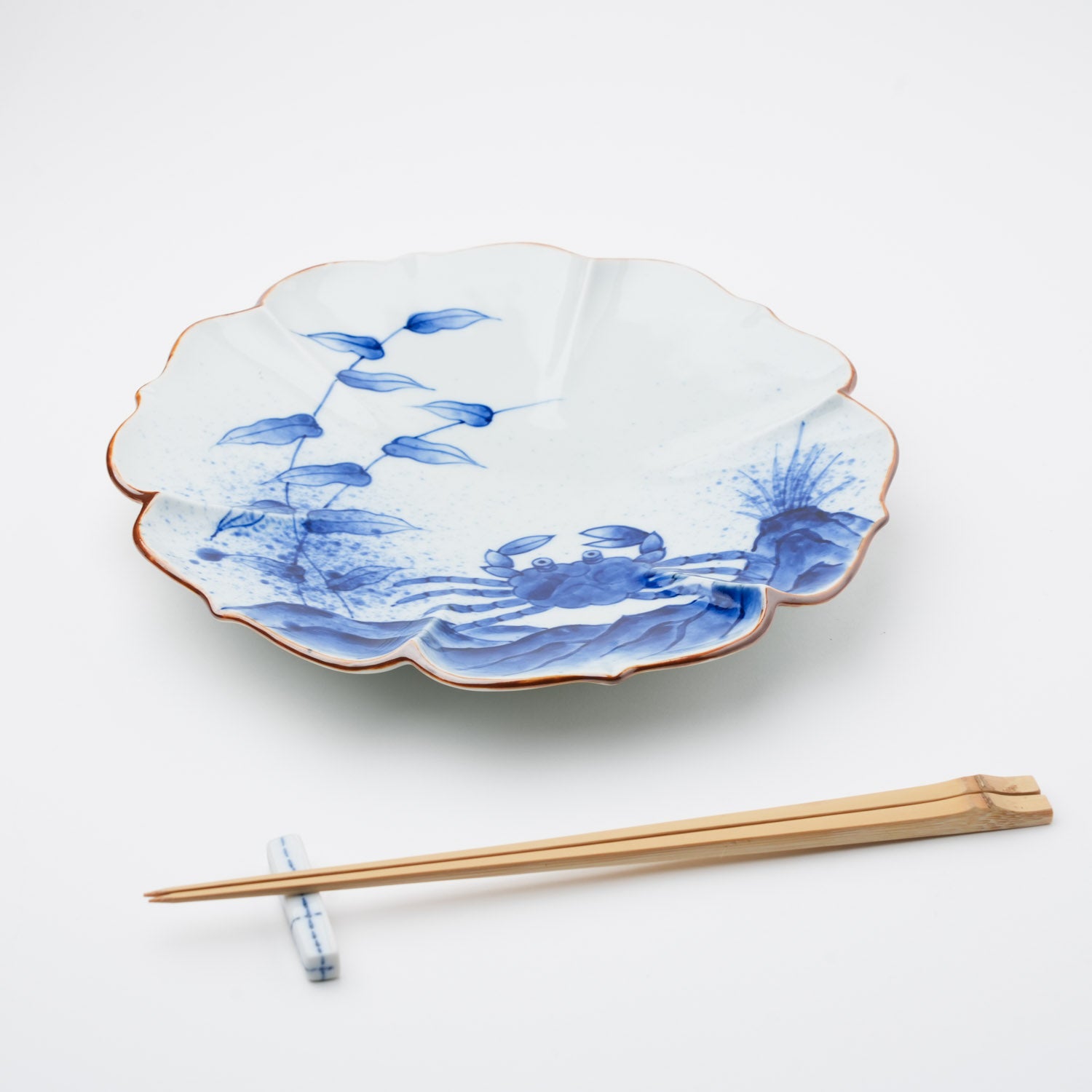 吹墨蟹絵 花型 7寸皿 21cm
